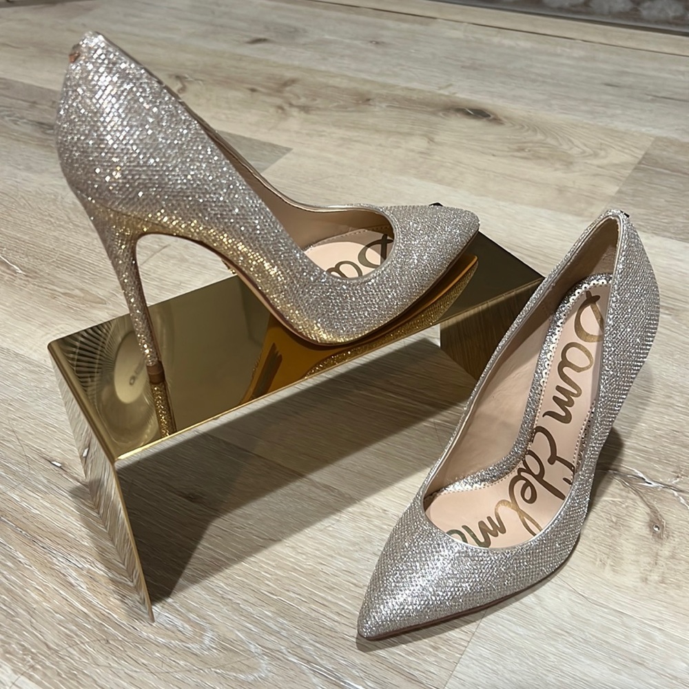 Same Edelman sparkly gold heels